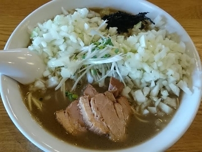 「濃厚煮干そば￥750＋玉ねぎ￥50×2＝￥850」@中村屋総本山の写真