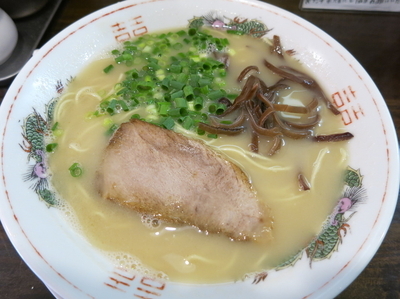 「とんこつラーメン　　680円」@萬福本舗の写真