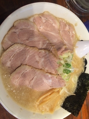 「チャーシュー麺¥1020 ＋ランチセット ¥100（大盛、餃子3」@野方ホープ 野方本店の写真
