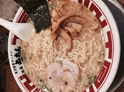 「ラーメン（大）」@屯ちん 池袋西口店の写真