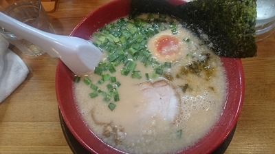 「極上豚骨らーめん：並」@まぜそば 凜々亭 郡山本店の写真