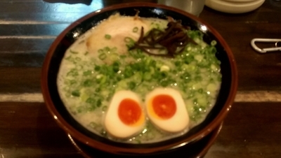 「博多ネギラーメン(750円)+煮たまご(100円)」@博多らーめん 万々の写真