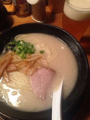 「吉らーめん ¥730 ビール小 ¥300」@九州ラーメン 博多吉もんの写真