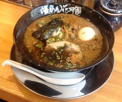 「嵐げんこつらぁめんBLACK【期間限定】」@らぁめん花月嵐 金沢八景店の写真