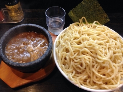 「濃厚焼干しつけ麺　￥８１０　＋　６ばか　￥４１０」@あっ晴れノ山は高らか！！ 緒川店の写真