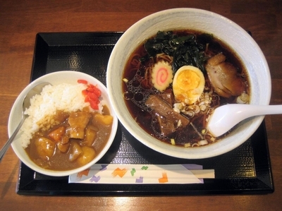 「らーめんミニカレーセット900円」@らーめん・定食 わかの写真