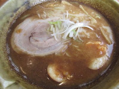 「豚骨中華そば　「750円」」@麺屋 遊助の写真