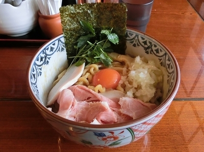 「濃厚たまごのまぜそば」@中華そば 四つ葉の写真