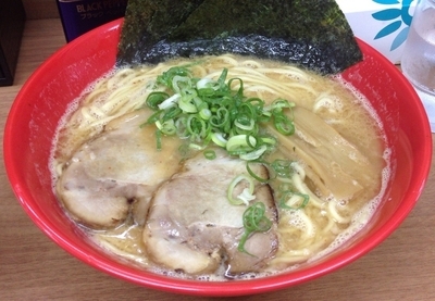 「熱血中華そば(大)＋小ライス(780円＋サービス)」@熱血らーめん in Yokohamaの写真