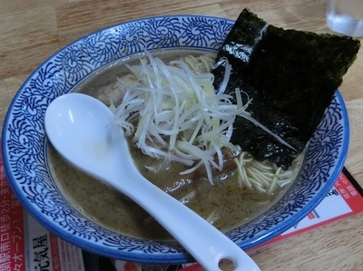 「濃厚鶏煮干しらーめん」@自家製太麺 元気屋の写真