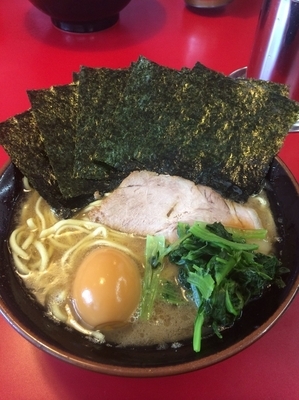 「ラーメン＋海苔＋味玉」@家系ラーメン 王道の写真