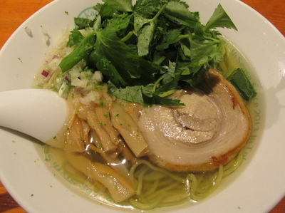 「ゆずみつばグリーン麺　「850円」」@麺屋 六感堂 Rock'anDoの写真