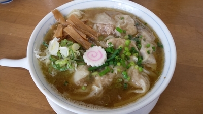 「豚スープのワンタン麺」@MENYA 食い味の道有楽の写真