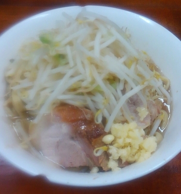 「小ラーメン ニンニク少なめヤサイ 700円」@蓮爾 新町一丁目店の写真