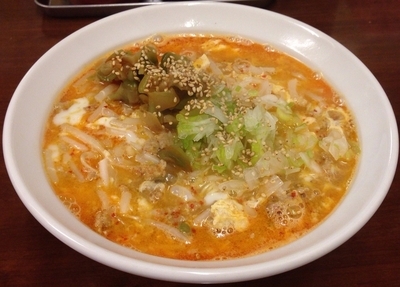 「影丸たんたん麺 赤影＋からあげセット(700円＋250円)」@麺屋 影丸の写真