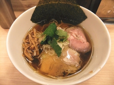 「中華そば（醤油）（750円）」@麺屋零式の写真