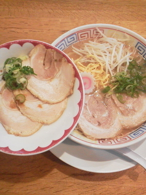 「中華そば￥720＋チャーシュー（クーポン）」@中華そば 三浦の写真