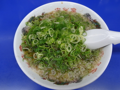 「ラーメン（ネギ多め）」@来来亭 長岡京店の写真