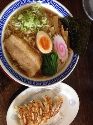 「ラーメン+サービス餃子」@Kitamoto 優勝軒の写真