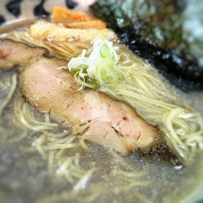 「魚×豚骨ラーメン750」@極濃豚骨 らーめん小僧の写真