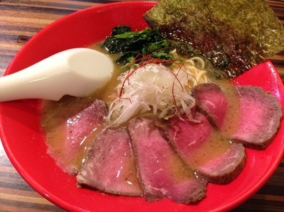 「らーめん（＋ローストビーフ）」@RAMEN DINING JinGuの写真