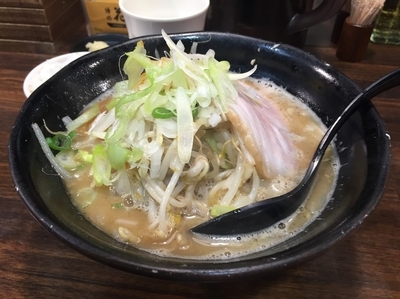 「味噌らーめん（野菜・にんにく増し）ライス　７９０円」@麺処 花田 池袋店の写真