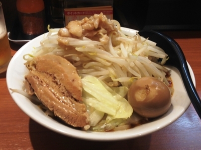 「辛ラーメン 780円 ＋ 味玉 100円」@ラーメン 肉を喰らえ！！ 日吉総本店の写真