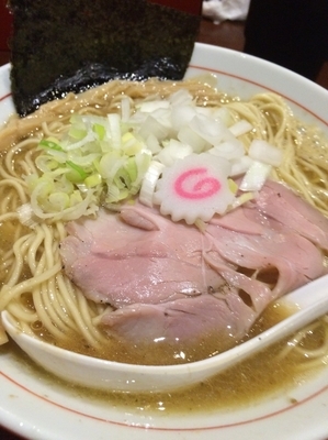 「限定 焙煎煮干しそば」@煮干中華そば 鈴蘭 新宿店の写真