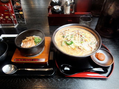 「野菜味噌らーめんセット」@味よしの写真