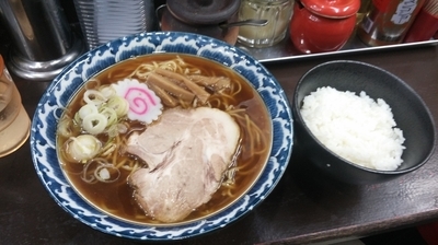 「魚介中華そば　680円」@三代目 藤村商店 上野広小路店の写真