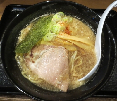 「六厘舎のラーメン」@舎鈴 池袋南口店の写真