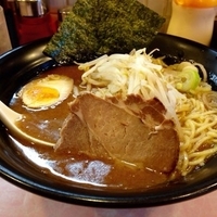 濃厚豚骨魚介醤油ラーメン ¥700 + 大盛サービス