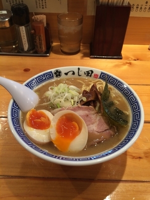 「二代目らーめん」@つじ田 神田御茶ノ水店の写真