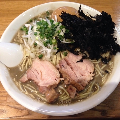 「濃厚煮干そば 大盛 海苔 味玉」@中村屋総本山の写真