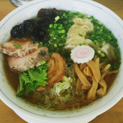 「【長月の一杯】豚スープのワンタン麺S 1500円」@MENYA 食い味の道有楽の写真