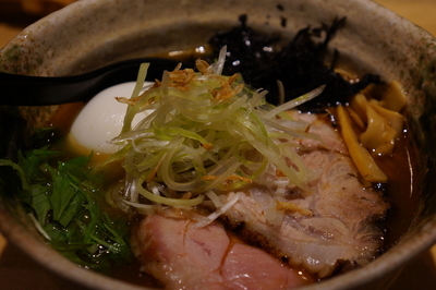 「得製焼きあご塩らー麺」@焼きあご塩らー麺 たかはし 新宿本店の写真