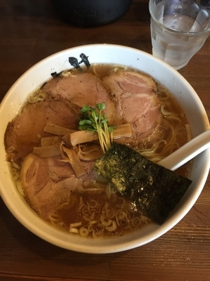 「チャーシューらーめん➕大盛➕麺固め」@ラーメンみたけの写真