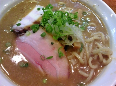 「濃厚強気らーめん(780円)」@麺処ぼたん 宇都宮本店の写真