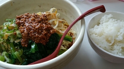 「汁なし坦々麺」@めだかTANTANの写真