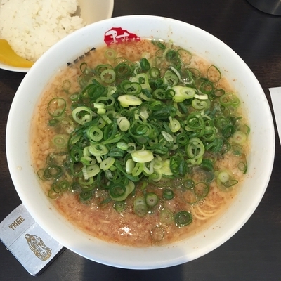 「ラーメン＋九条ねぎ多め」@京都銀閣寺 ますたにラーメン 日本橋本店の写真