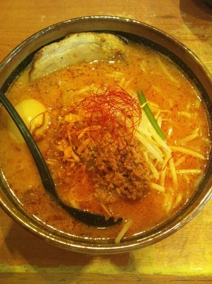 「辛味噌ラーメン（炙りチャーシュー・味玉トッピング）」@蔵出し味噌 麺屋 壱正 各務原店の写真