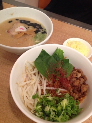 「ペペロンチーノ和え麺 ¥880 チーズW ¥180」@CASA LUCAの写真