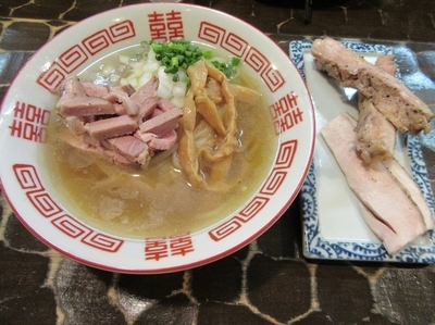 「限定　冷し煮干そば＋鶏チャー（７８０＋１７０＝９５０円）」@特級鶏蕎麦 龍介の写真