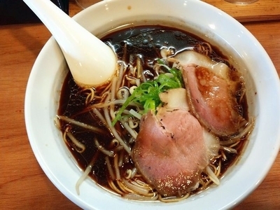 「ブラック（細麺＋ねぎ脂）」@大津家の写真