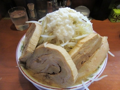 「豚みそ３枚（１１１０円）＋餃子（２８０円）」@つけめん・豚そば 活龍 牛久店の写真