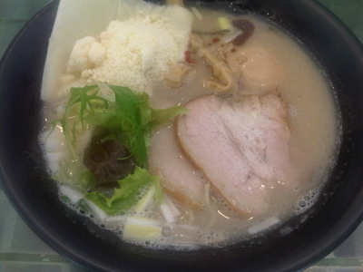 「味玉らーめん(800円)+Wチーズ(150円)」@胡心房の写真