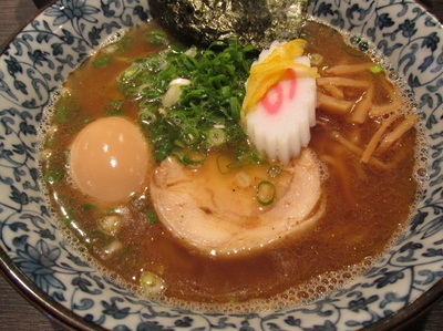 「中華そば+味玉　「680円+100円」」@鶏そば 雫一 大袋店の写真