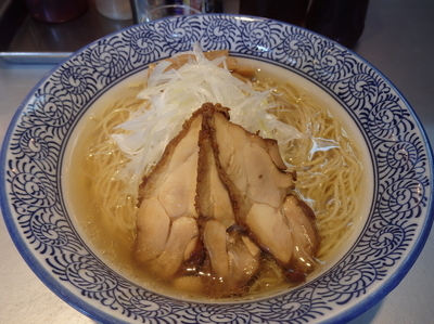 「鶏そば～白醤油仕立て～（780円）」@豚骨一燈の写真