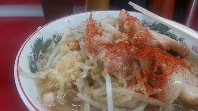 「小麺硬め少な目脂ニンニクちょい増し」@ラーメン二郎 湘南藤沢店の写真