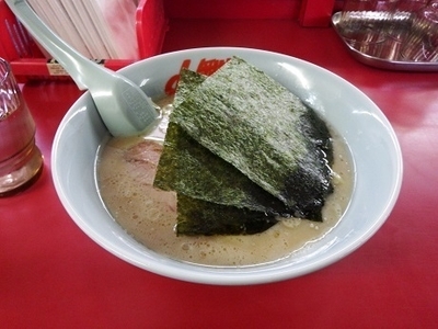 「醤油ラーメン　普通」@ラーメン山岡家 北広島店の写真